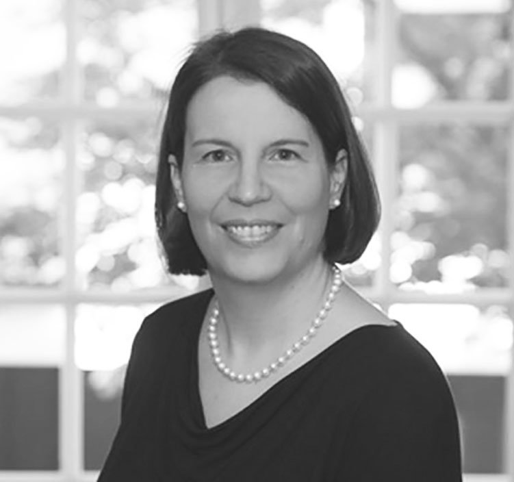Dr.  Kerstin Blank