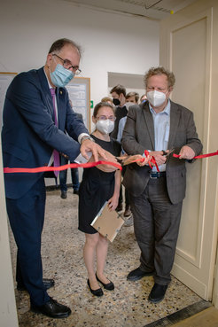 Prof. Dr. Peter H. Seeberger, Dr. Petra Ménová, Pavel Matějka (Rector of UCT Prague) during the opening ceremony of the Max Planck Partner Group